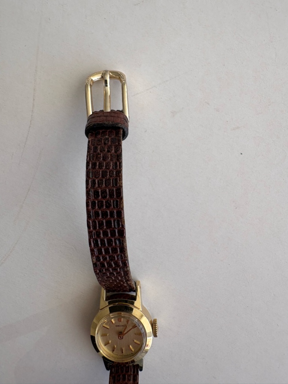 Vintage Seiko Gold and Brown Ladies Watch - Small Face - Picture 3 of 14